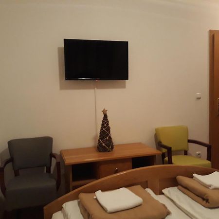 Gradska Kavana Guest House Kupres  Room photo